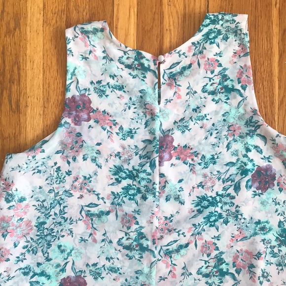 Chloe K floral print chiffon sleeveless top large - Picture 4 of 15